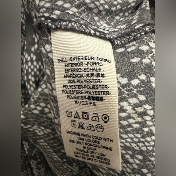 Free People Modern Muse Snakeskin Blouse Size Medium Tie Detail Button Front - Picture 4 of 5